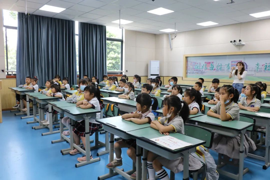 实验小学外国语学校与机关幼儿园携手开展幼小衔接交流体验活动