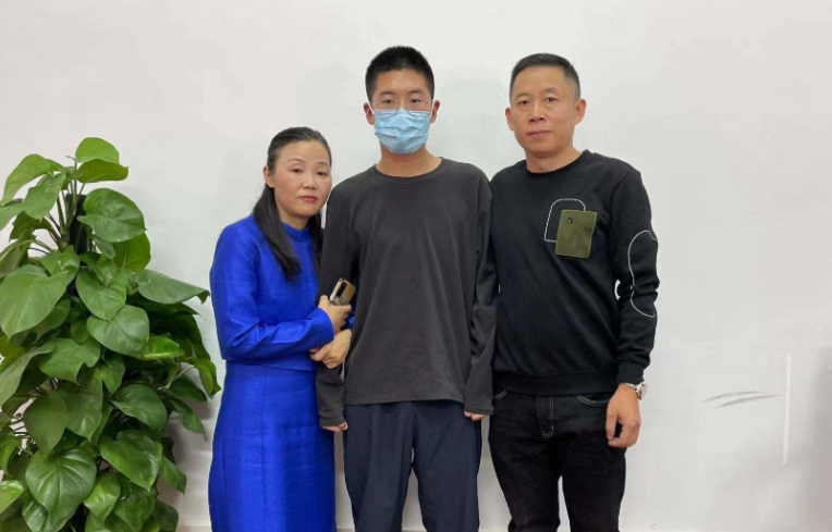 孙卓在深圳第1次考试成绩曝光，总分660英语仅40分，听力全靠蒙