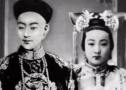 珍妃打捞出来的样子（光绪独爱的珍妃被慈禧扔井里淹死）