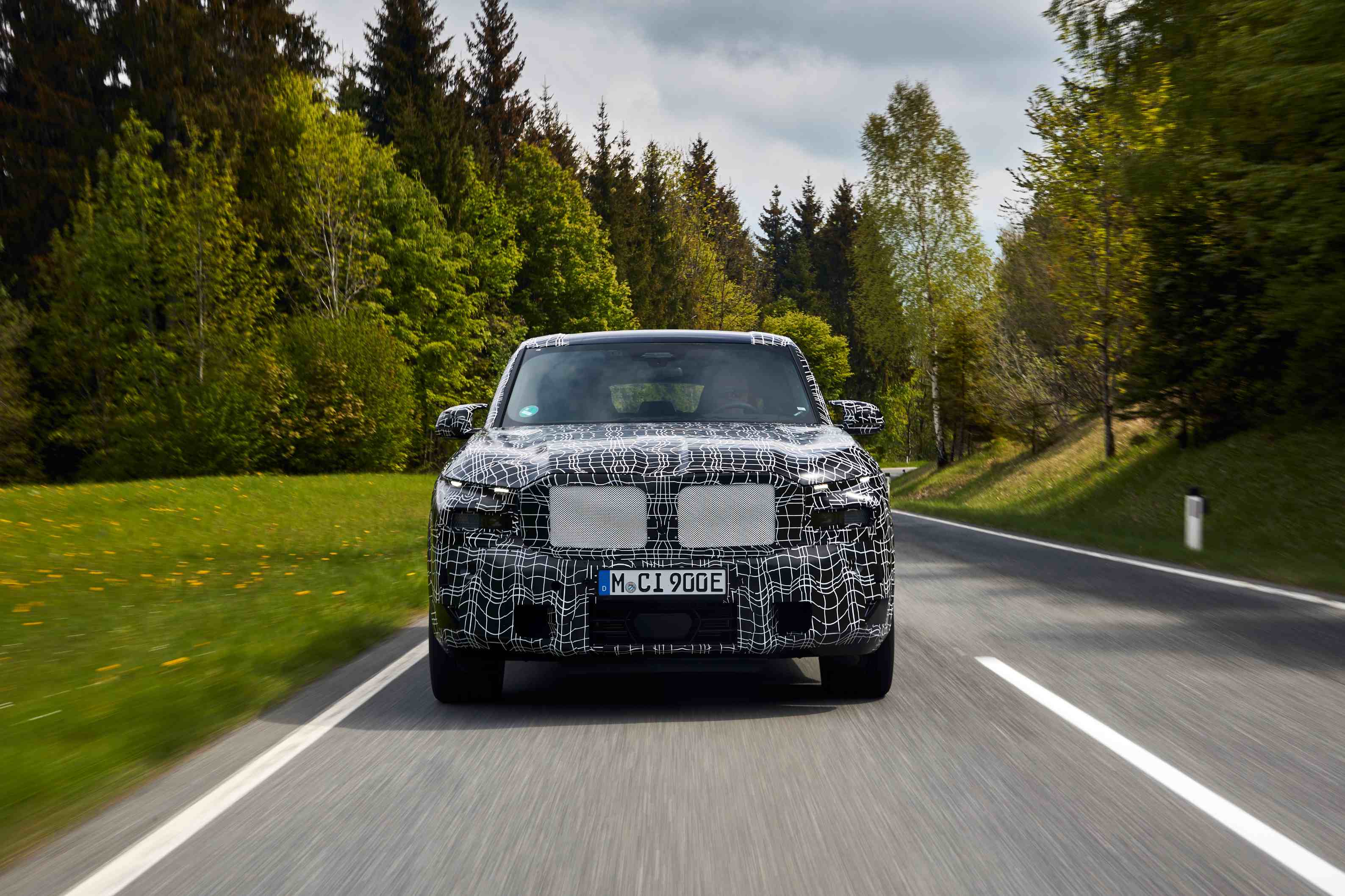 创新 设计 | 加速电动化发展，BMW M引领高性能电动豪华新篇章