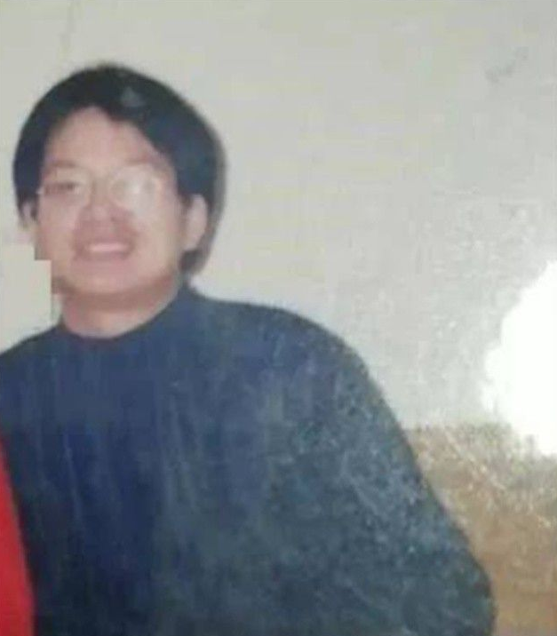 北大博士后失联20年，母亲病危仍拒不相见，亲哥哥：怪父母太吸血