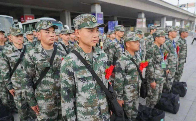 2022年征兵工作开启，学生要提前知晓入伍流程，女兵年龄也有调整
