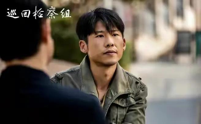 第一眼很普通，越看越帅气的6个男明星，朱亚文、黄轩靠气质取胜