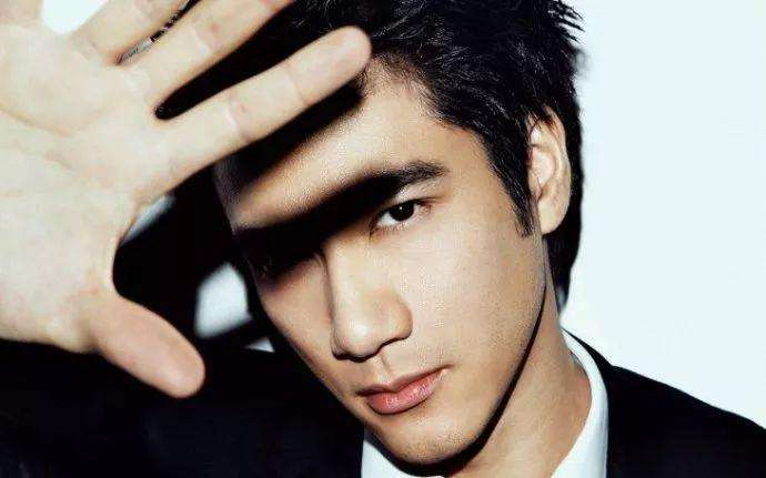 台媒曝王力宏嫖娼细节！手机号对上了，王力宏化名张先生住16楼