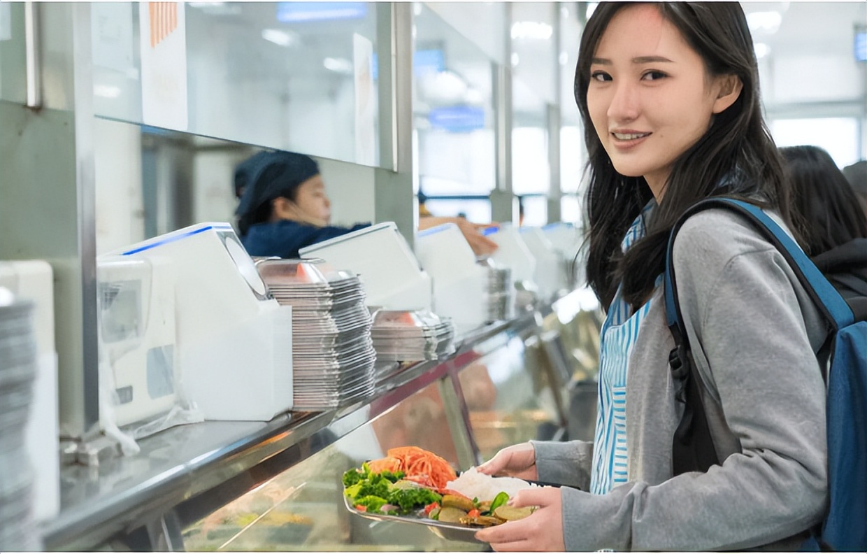 全国大学生生活费等级排行，一级都不敢出门，这档以上就足够了