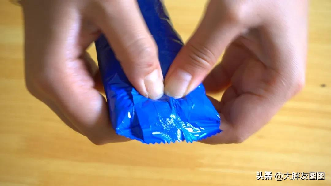 没有模具，不需要打发，没有生鸡蛋，徒手做出脆皮冰淇淋