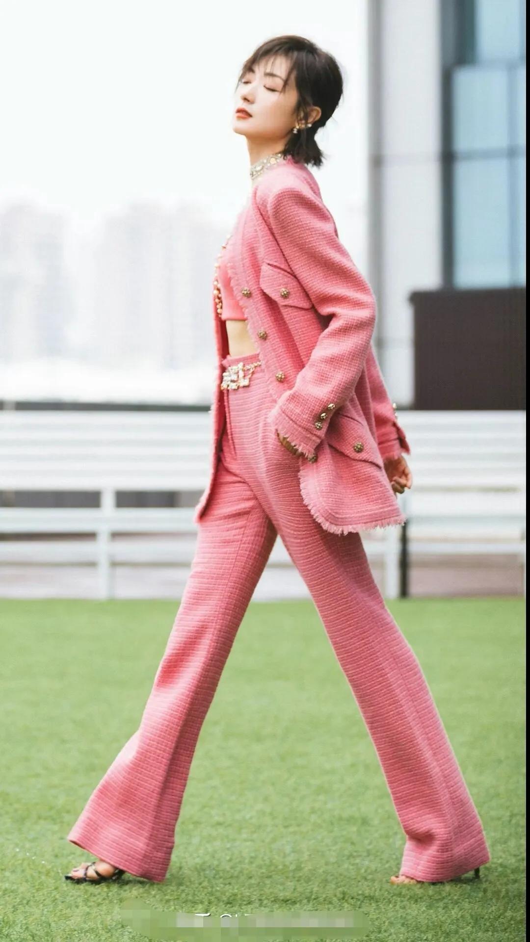 冷艳女神，万茜