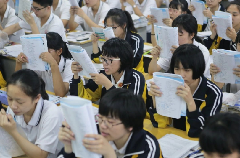 河北高中排行榜出炉，榜首备受学生家长青睐，第二名也是实力不凡