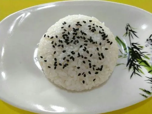 吃芝麻抗氧化、抗衰老，可选择黑芝麻还是白芝麻？哪种营养最高？