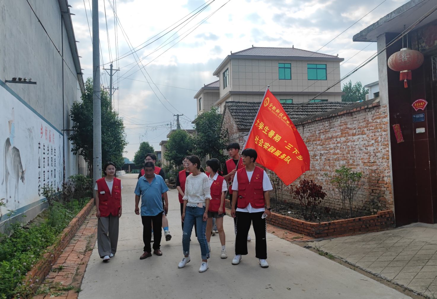 澳门新甫京娱乐娱城“三下乡”社会实践活动深入临泉县助力乡村振兴