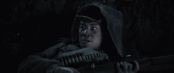 播1天，拿下榜单第一！《狙击英雄》一出手，就是国产战争片王牌