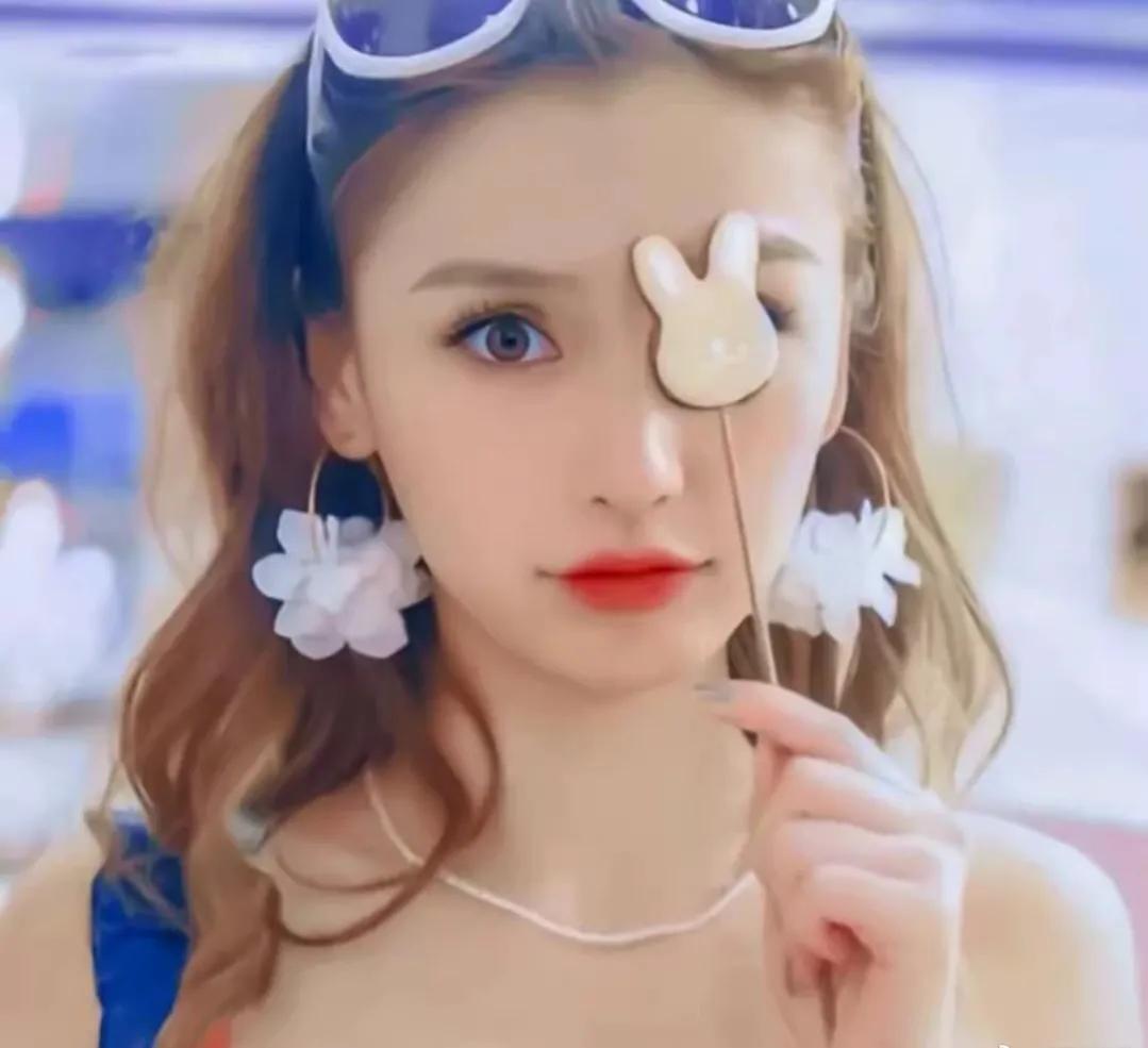 我一个女的都被baby迷住了，怎么能这么好看啊