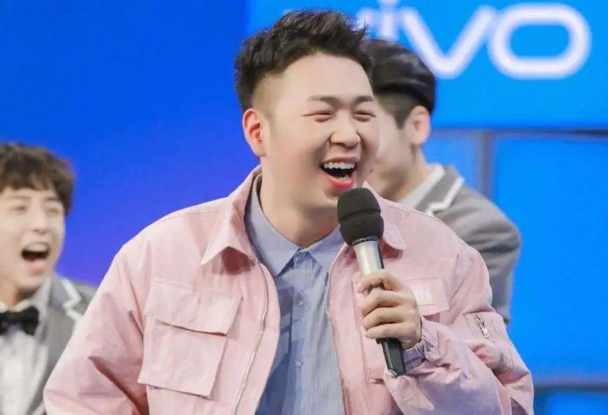 你会介意另一半丑吗？这7位丑男演员告诉你：男人丑点不怕