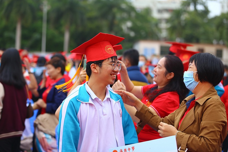 假如高考用一张试卷，哪省的考生更出色呢？家长的回答可谓清醒
