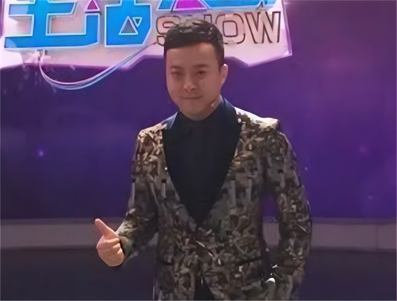 15年四川女主播因内急溺亡，现场只剩一只高跟鞋，土地上明显抓痕