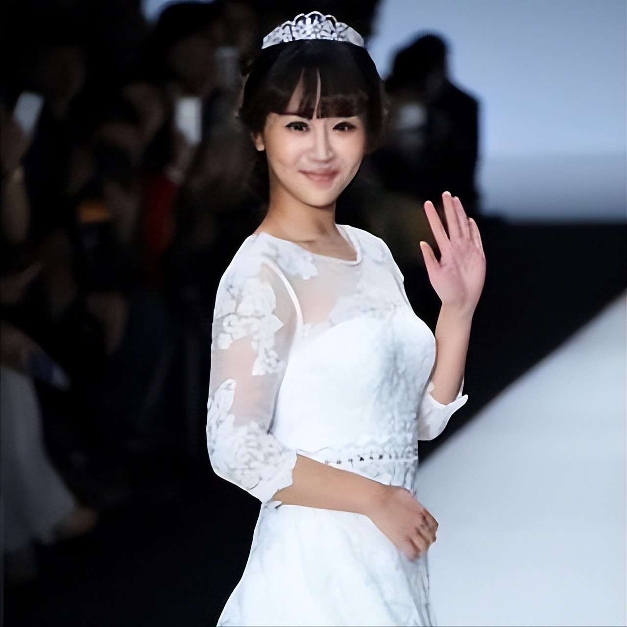 同样是“厚刘海”，把杨紫胡冰卿和杨幂放在一起，差别不止一点