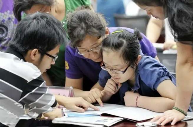 高考报志愿，5类专业“近视眼”不能报考，2022届考生要知道