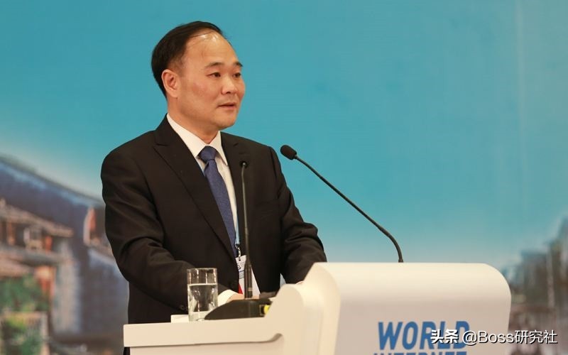 浙江2022年最新十大富豪，坐拥身价16115亿元，宗庆后跌出前五名