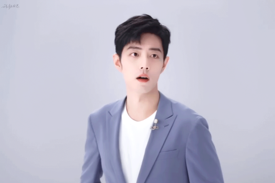 肖战他可真帅啊,帅到没边呀,这身材比例可太完美了