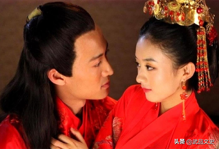 俗语：“窗户再大不是门，女人再强不是人”，看似骂人，实则夸人