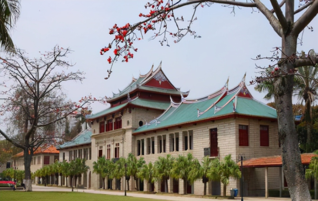 福建高校排行榜出炉，厦大荣获“状元”，福师大竟未进入前三？