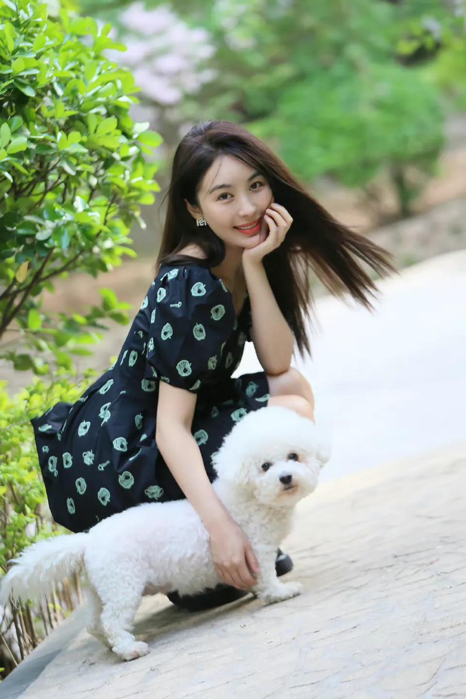 资深少女李菲儿