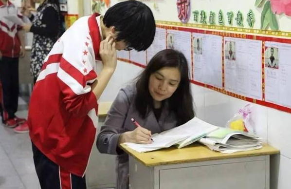 家长晒出“神兽”试卷，把数学题答成语文题，家长不敢拿给老师看