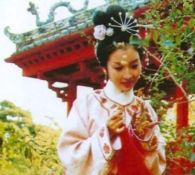 7版潘金莲对比，王思懿版并非最好，真正风情万种的还是王祖贤