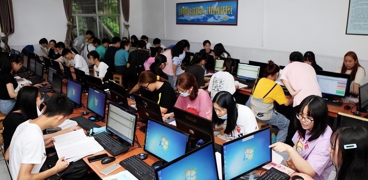 四个“就业王牌”专业，毕业直接入国企，发展前景好，待遇也高