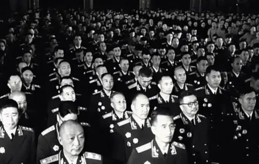 解放战争中，贺龙身在何处？为何他能位列十大元帅之中？