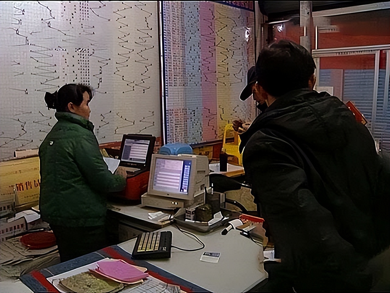 2011年贵州女子代人买彩票，中了五百万