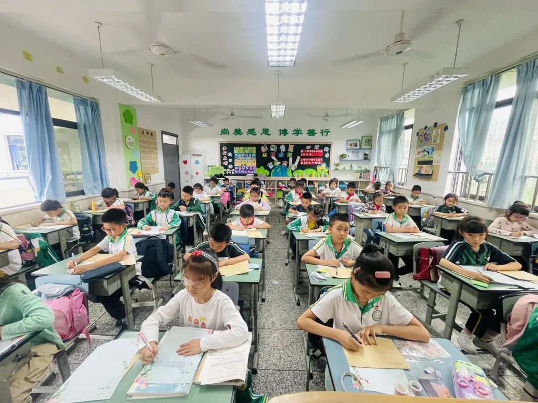 四川天府新区锦江小学与新疆一团中心小学开展书信手拉手实践活动