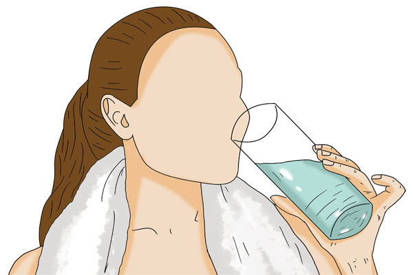 建议晨起一杯水！盐水、蜂蜜水、白开水哪种更合适？听听医生咋说