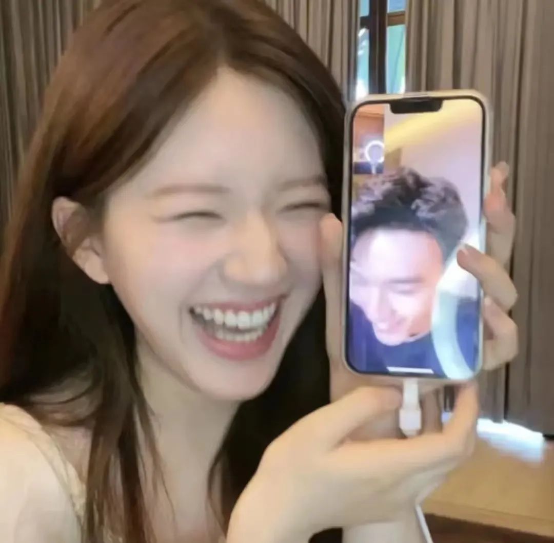 「星汉灿烂」吴磊×赵露思情侣壁纸头像