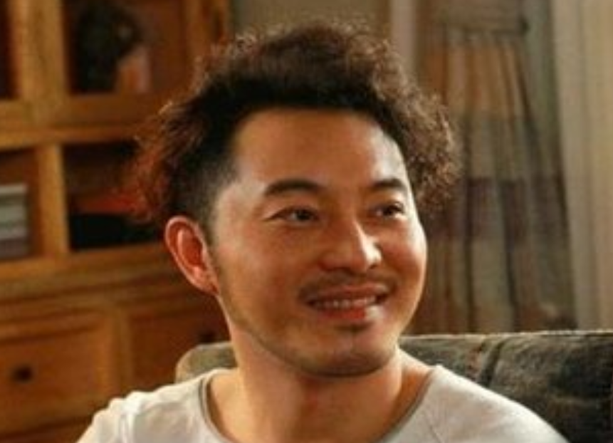 原来这7位油腻大叔，早年颜值“一个顶两个”，唇红齿白又英俊