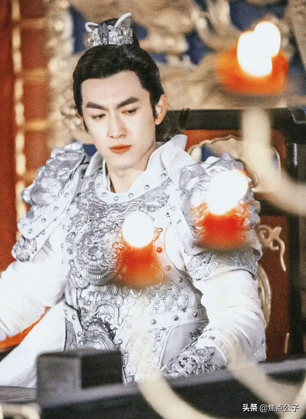 反复摆烂？《与凤行》定妆照曝光，林更新很憔悴，赵丽颖路透好看