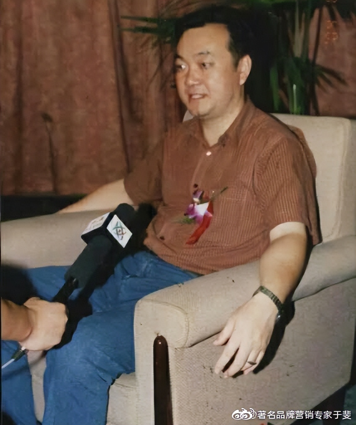 于斐老师谈：面对降薪裁员，如何打造你的职场“护城河”？