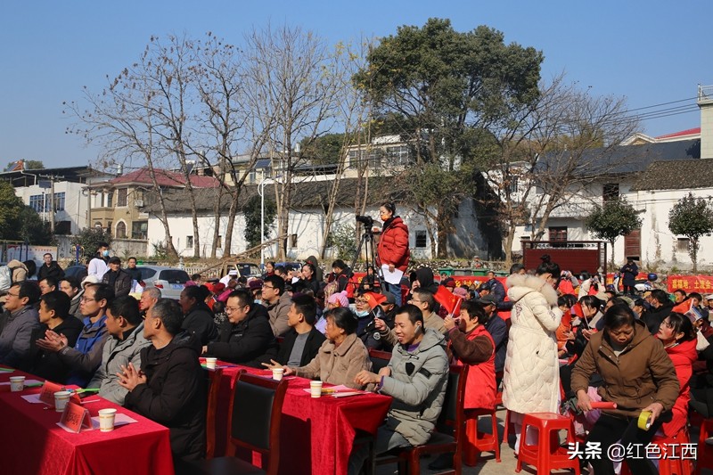 瑞昌市武蛟乡：“铁肩膀”文化艺术服务队唱响乡村振兴乐章