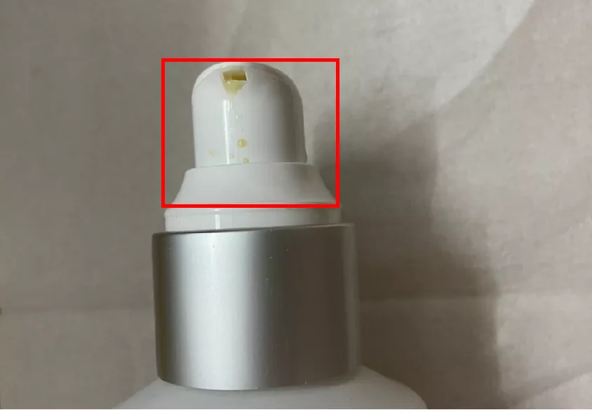 化妆品开封后能用多久？不注意到这些标志用了会烂脸