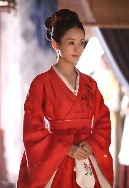 幸福到万家：赵丽颖那些年的红衣造型，你最喜欢哪一个？