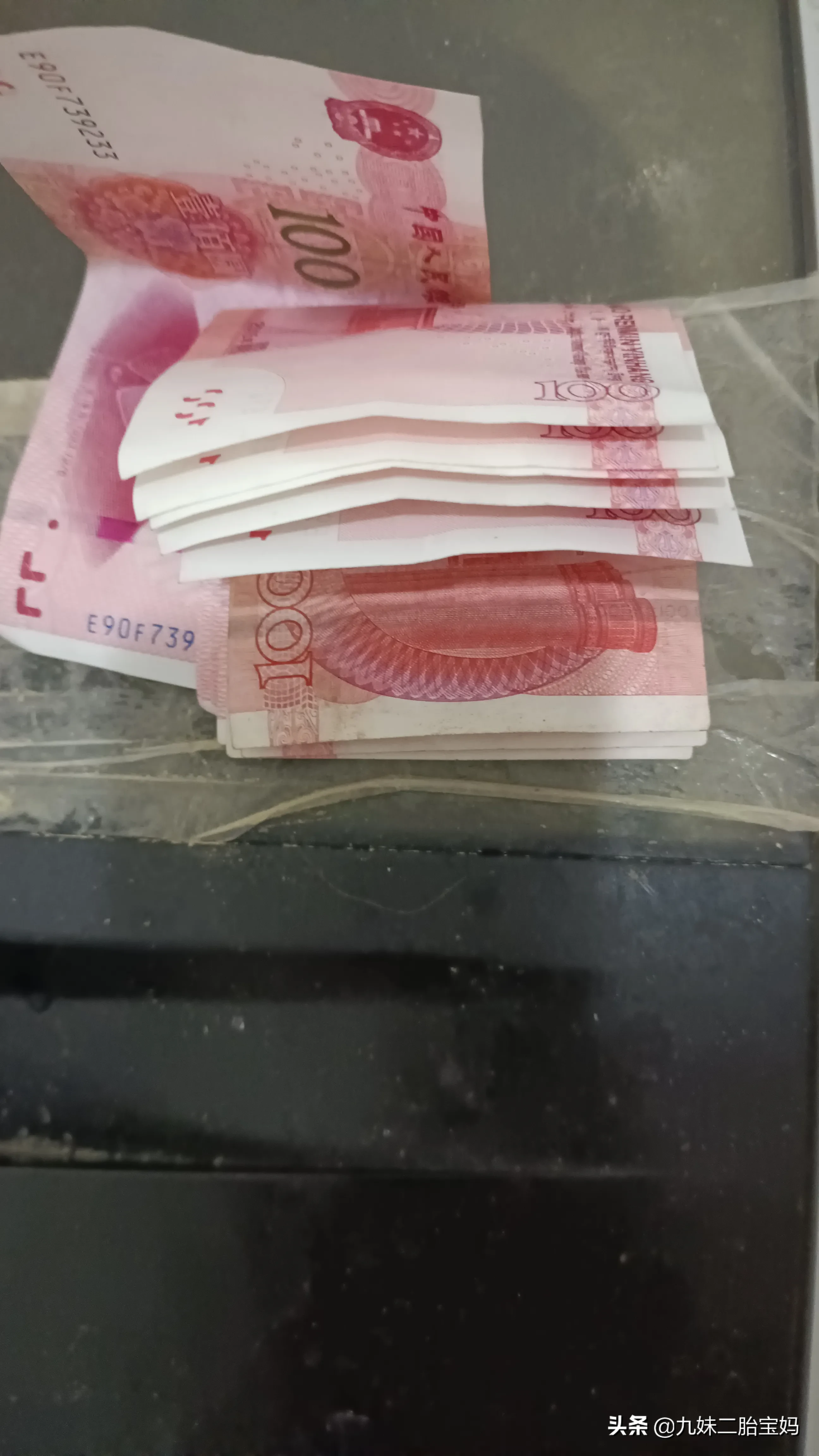 公公今天回内地了帮我带整整六个月的孩子，很是感谢