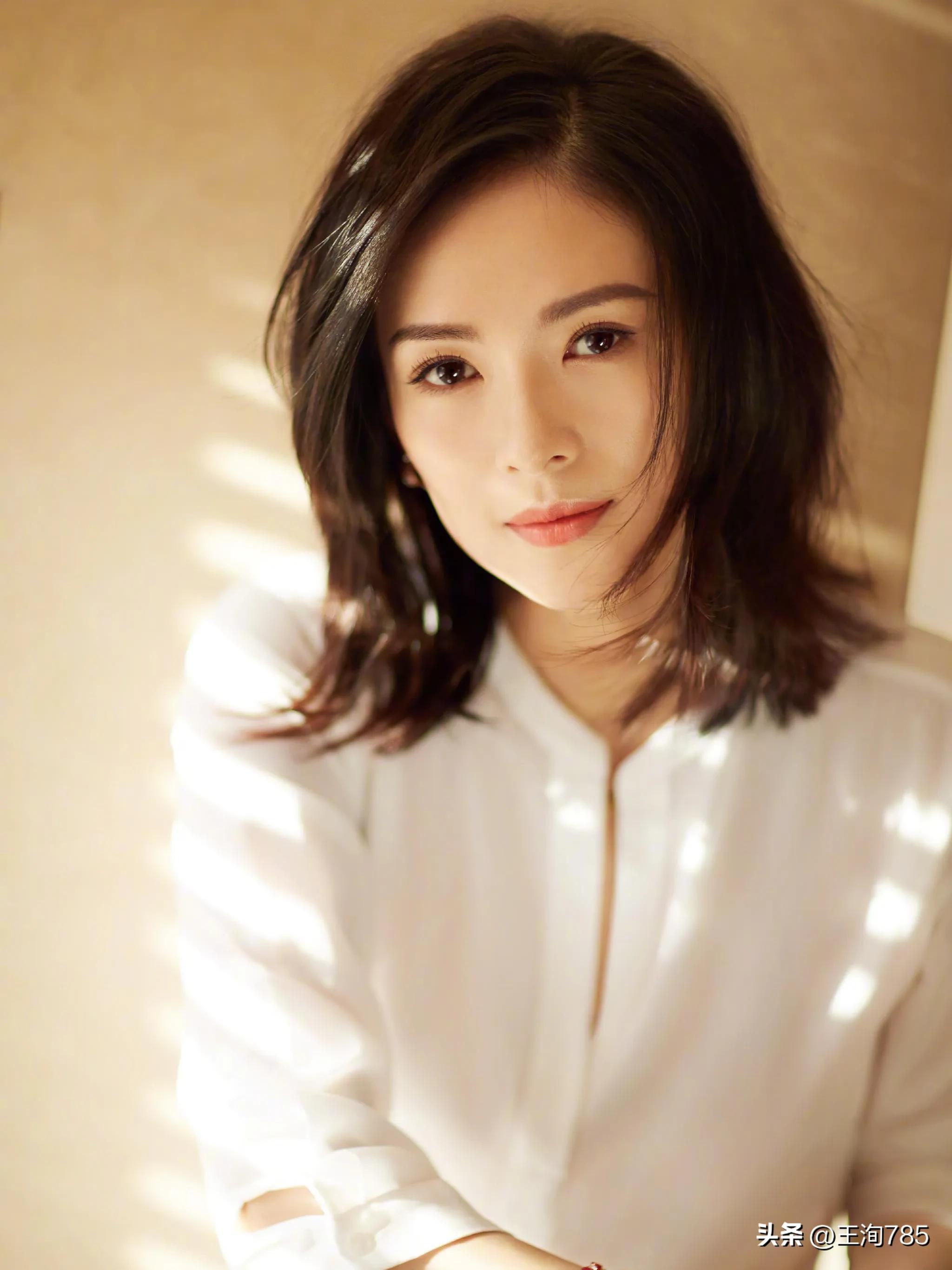 实力派女星刘雨鑫，甜美微笑，清澈双眸