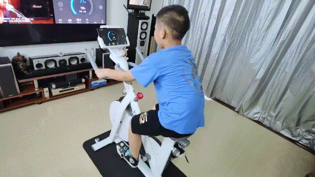 無電靜音不擾人，居家運動更放心，野小獸動感單車S1評測分享
