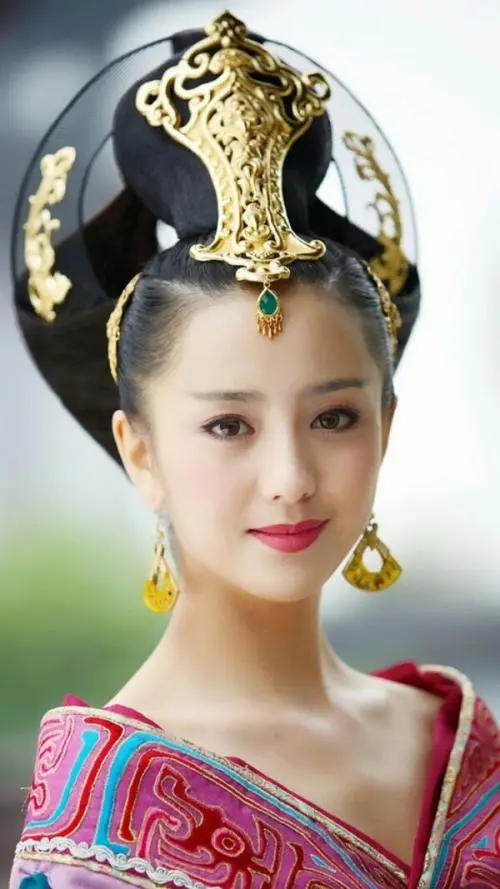 “呲牙咧嘴”别演回眸笑！有人回头一眼万年，有人我想给她按回去