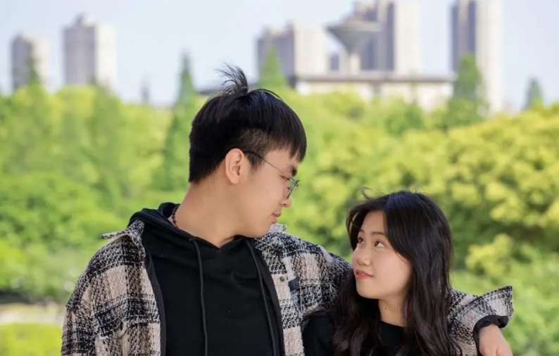 专业第1与专业第2的爱情！湖北情侣同发论文，携手赴双一流深造