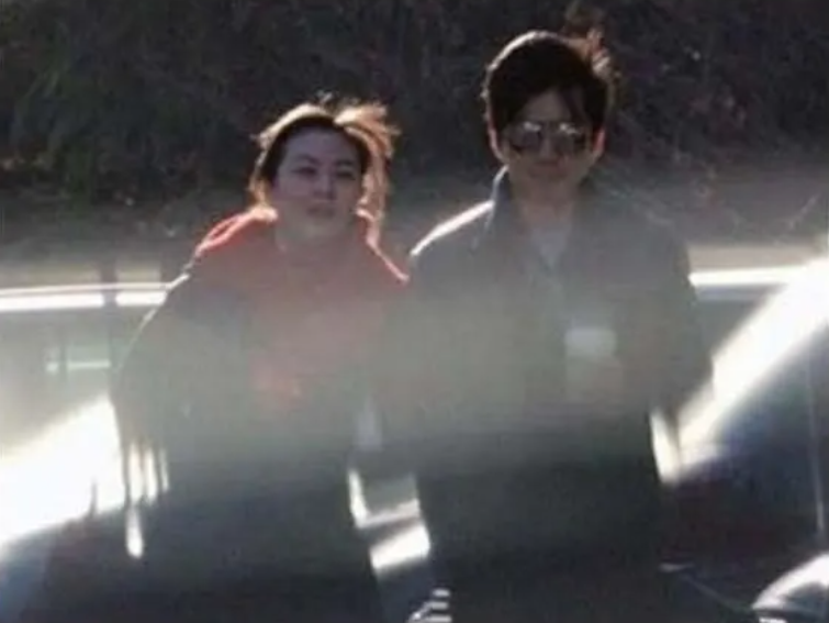 真没想到，这10对明星夫妇是丁克，有人养猫，有人把狗当亲人