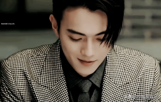 盘点“歪嘴杀”的13位明星，个个惊艳到糖分超标，帅到心坎里了