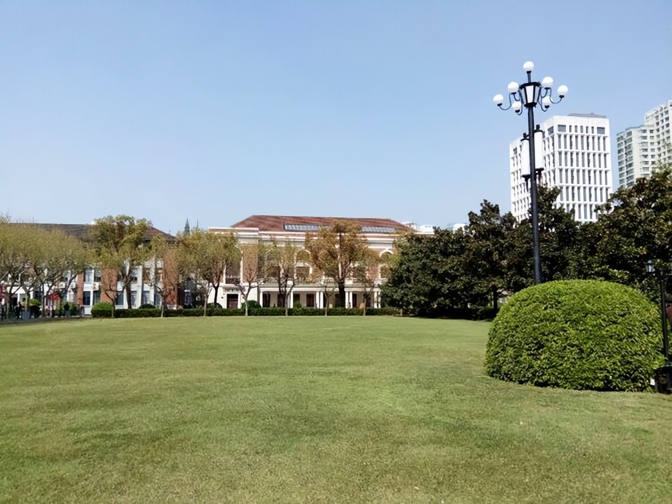 上海工程技术大学：上不了“211工程”大学，报考该校是个好选择