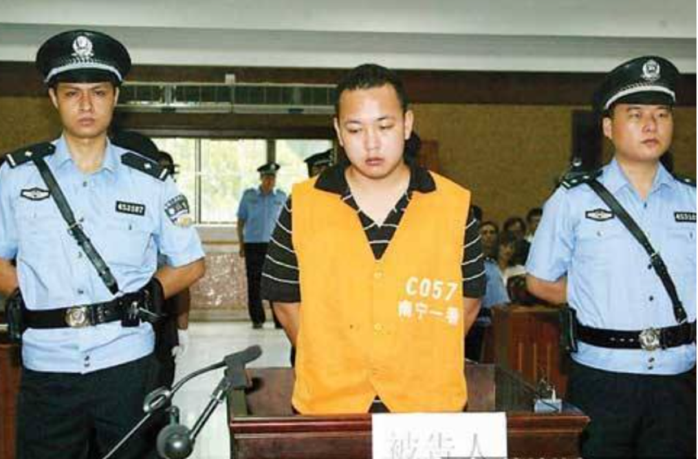 2009年，南宁三姐妹家中遇害，被装成9个塑料袋抛尸，凶手是邻居