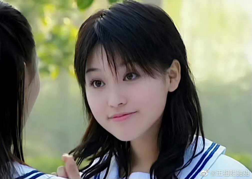 看了她们，才知道什么叫“自带清纯校花脸”，有些气质真是天生的